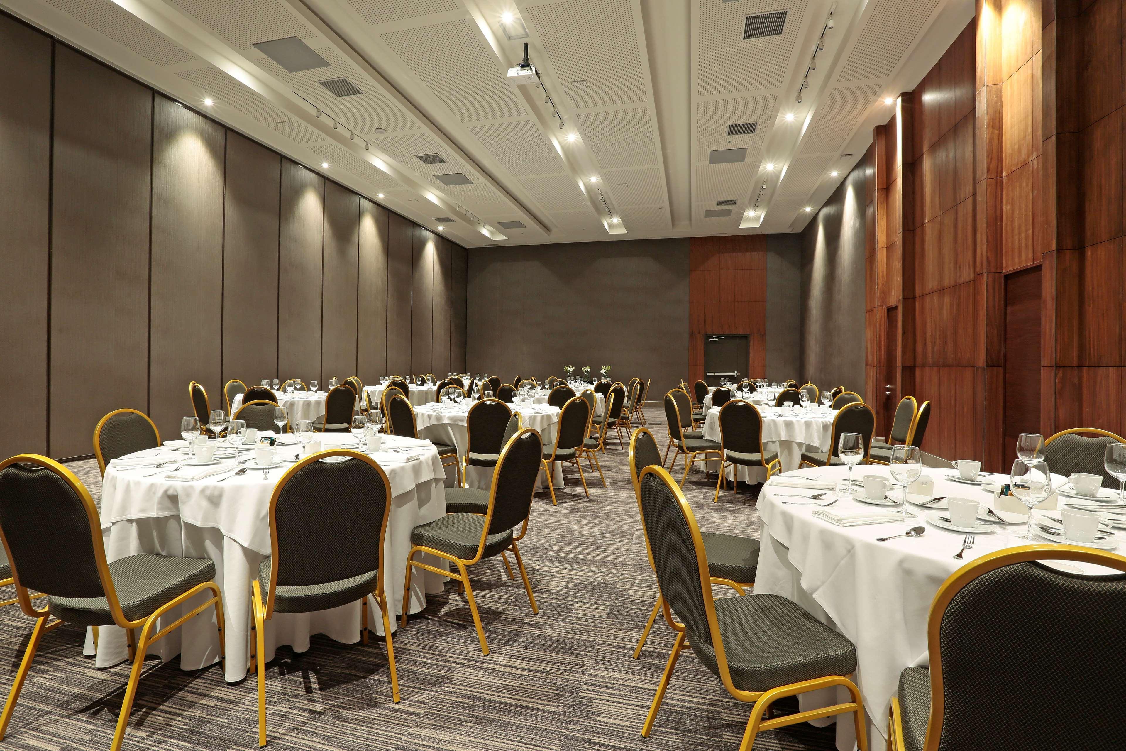 Doubletree By Hilton Santiago Kennedy, Chile Hotell Exteriör bild