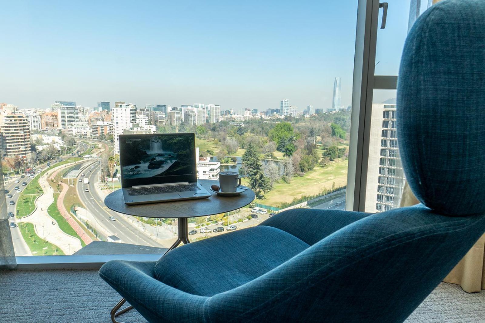 Doubletree By Hilton Santiago Kennedy, Chile Hotell Exteriör bild
