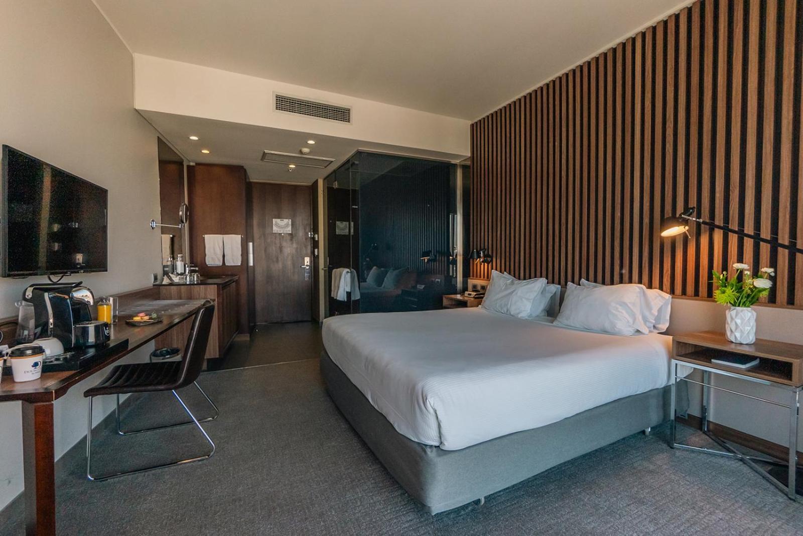 Doubletree By Hilton Santiago Kennedy, Chile Hotell Exteriör bild