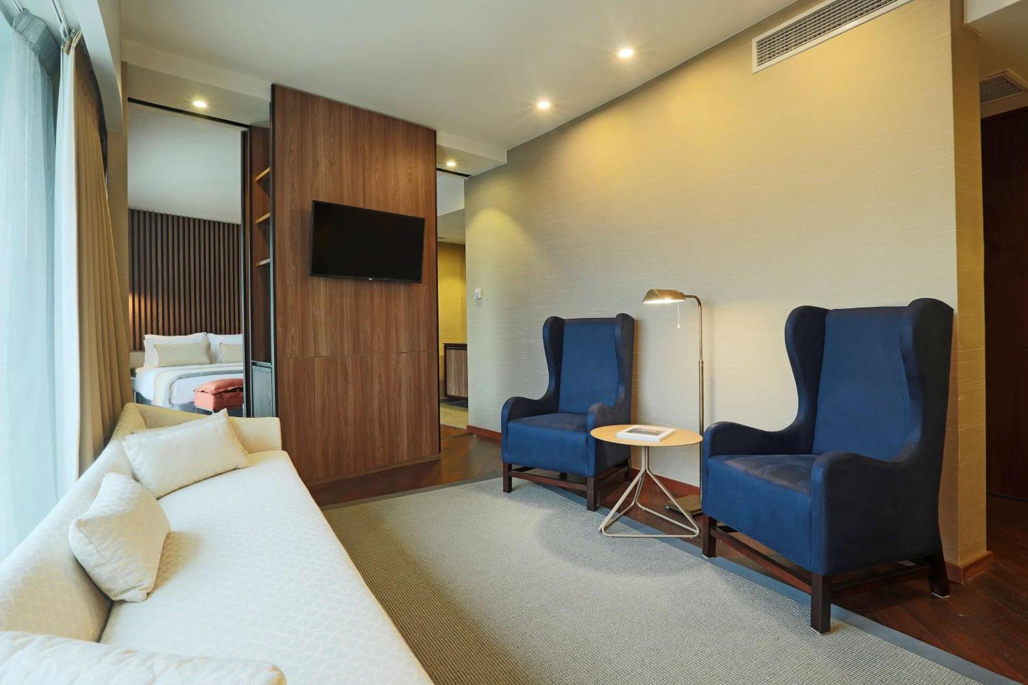 Doubletree By Hilton Santiago Kennedy, Chile Hotell Exteriör bild