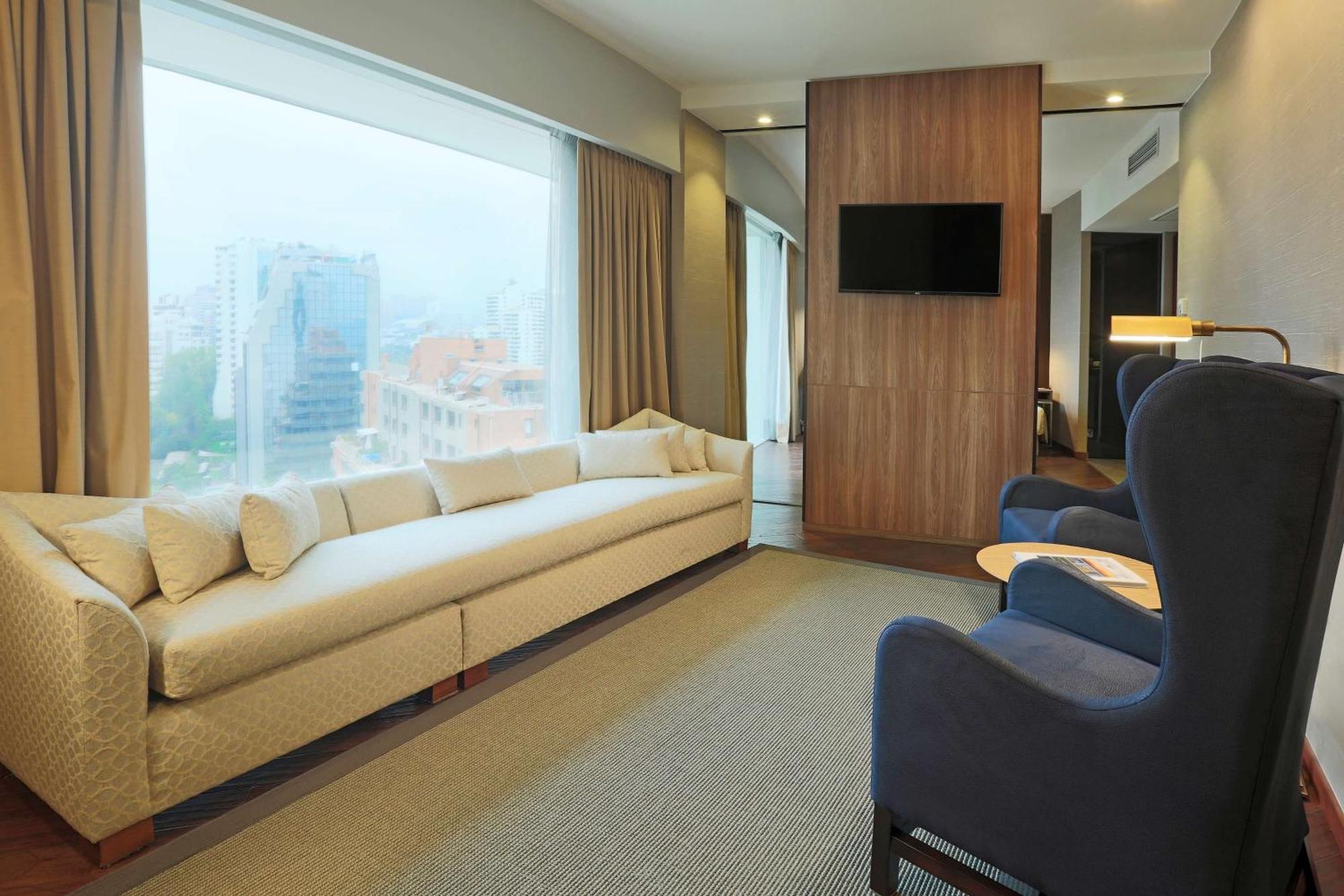 Doubletree By Hilton Santiago Kennedy, Chile Hotell Exteriör bild