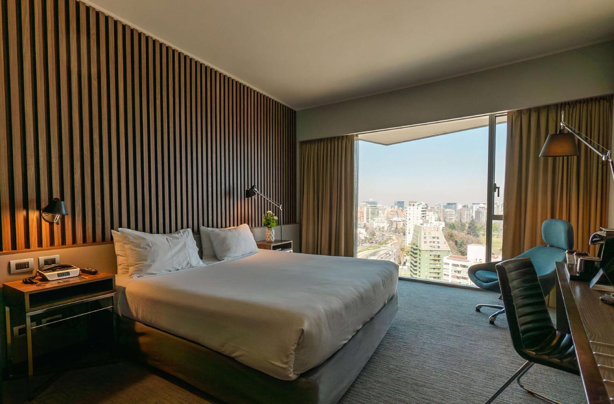 Doubletree By Hilton Santiago Kennedy, Chile Hotell Exteriör bild