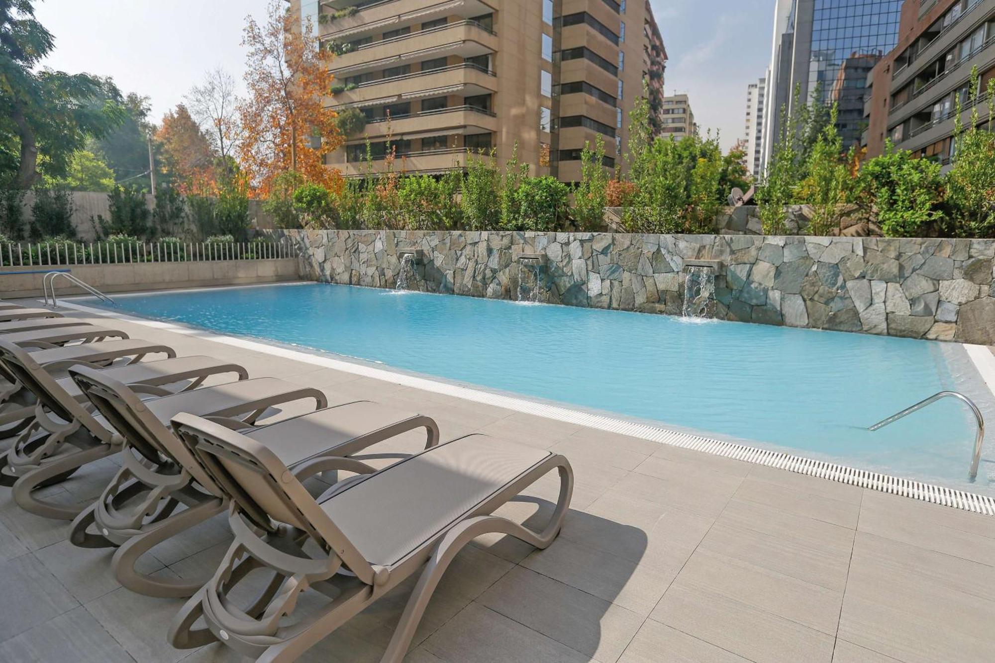 Doubletree By Hilton Santiago Kennedy, Chile Hotell Exteriör bild