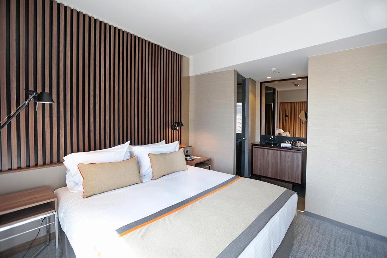 Doubletree By Hilton Santiago Kennedy, Chile Hotell Exteriör bild