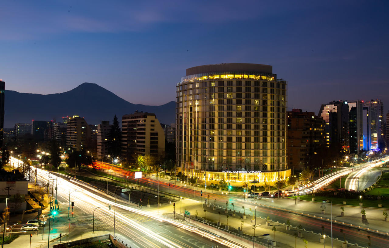 Doubletree By Hilton Santiago Kennedy, Chile Hotell Exteriör bild